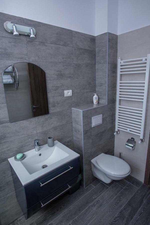 ナボダリApartament George Mamaiaアパートメント エクステリア 写真
